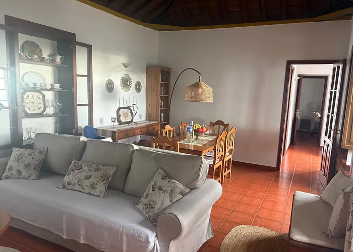 Casa Pardelo Feriehus *
